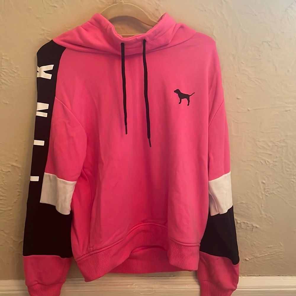 PINK Victoria’s Secret pullover hoodie